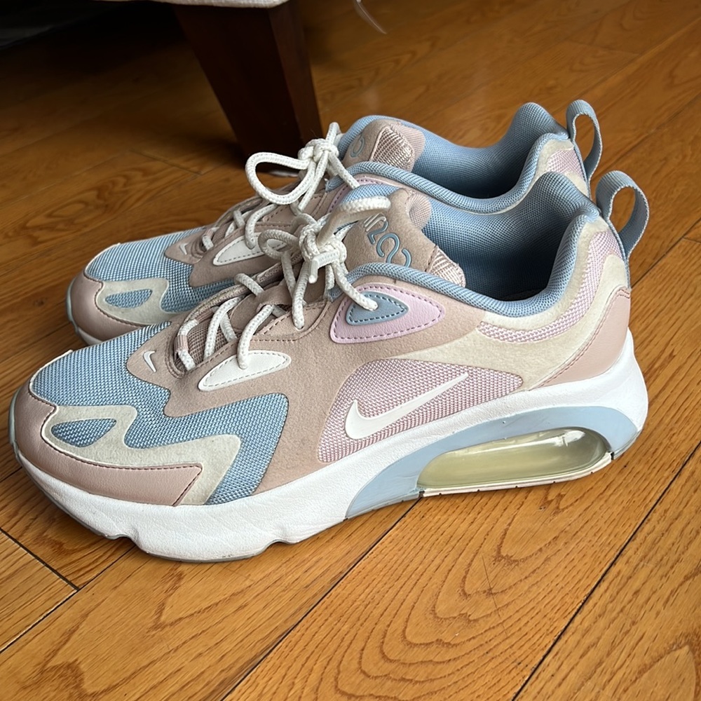 Women Nike Air Max. Size 9